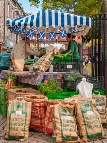 A picture of farmers market; (c) Scotland Food & Drink (SF&D) A picture of farmers market; (c) Scotland Food & Drink (SF&D)